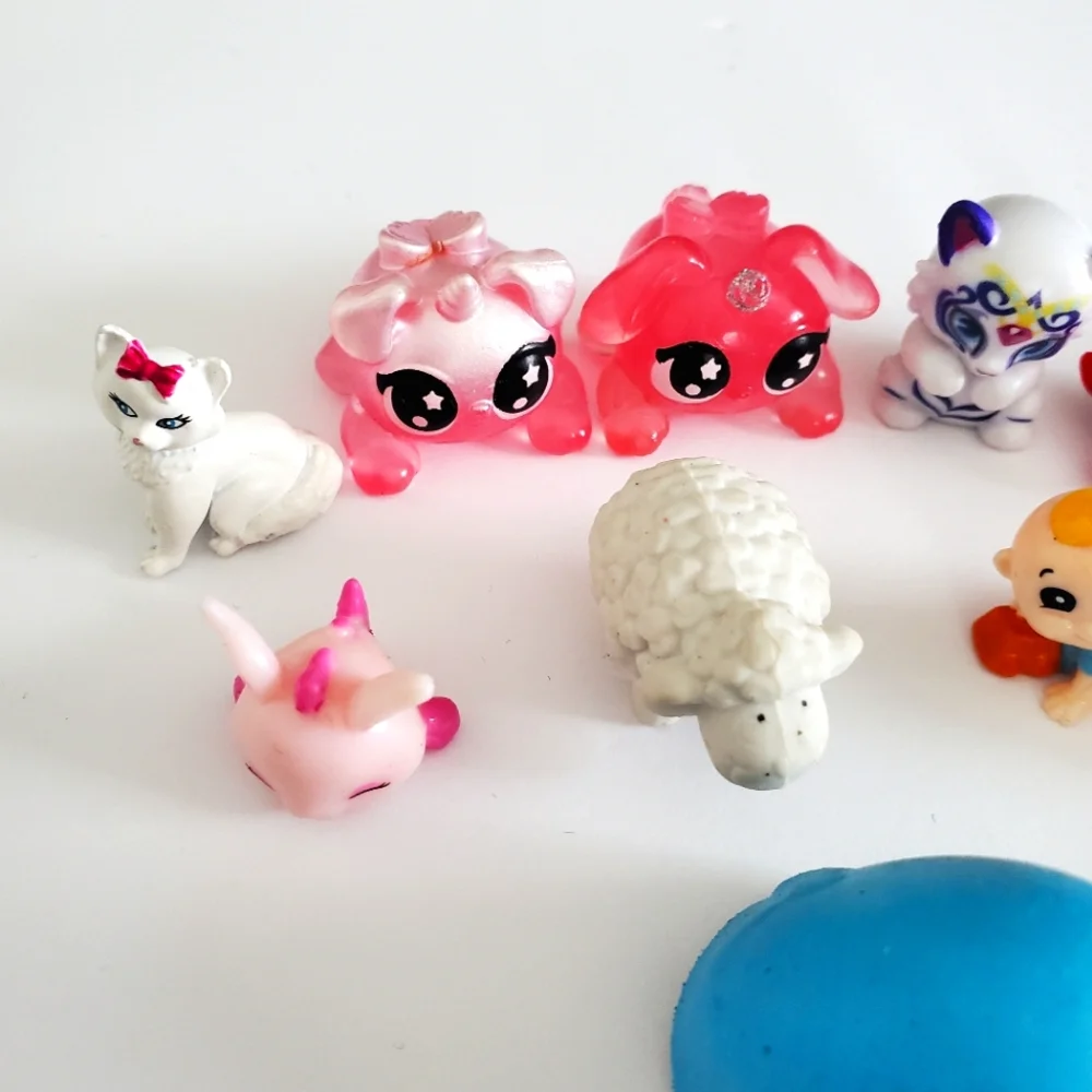 Mini Toy lot Bundle including‎ Flip a Zoo, Hatchimals and more